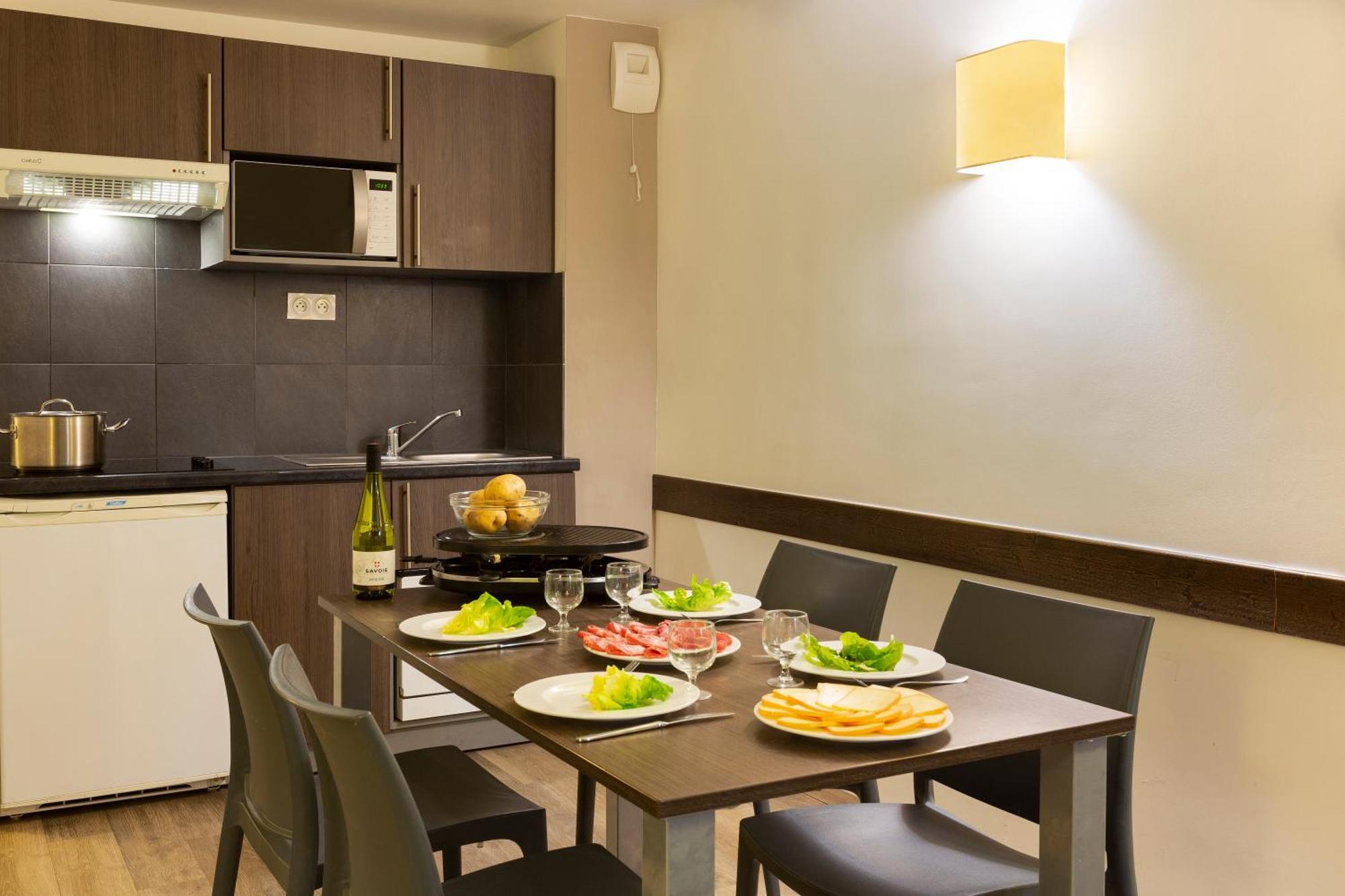 Sowell Residences Pierre Blanche Saint-Martin-de-Belleville Bagian luar foto