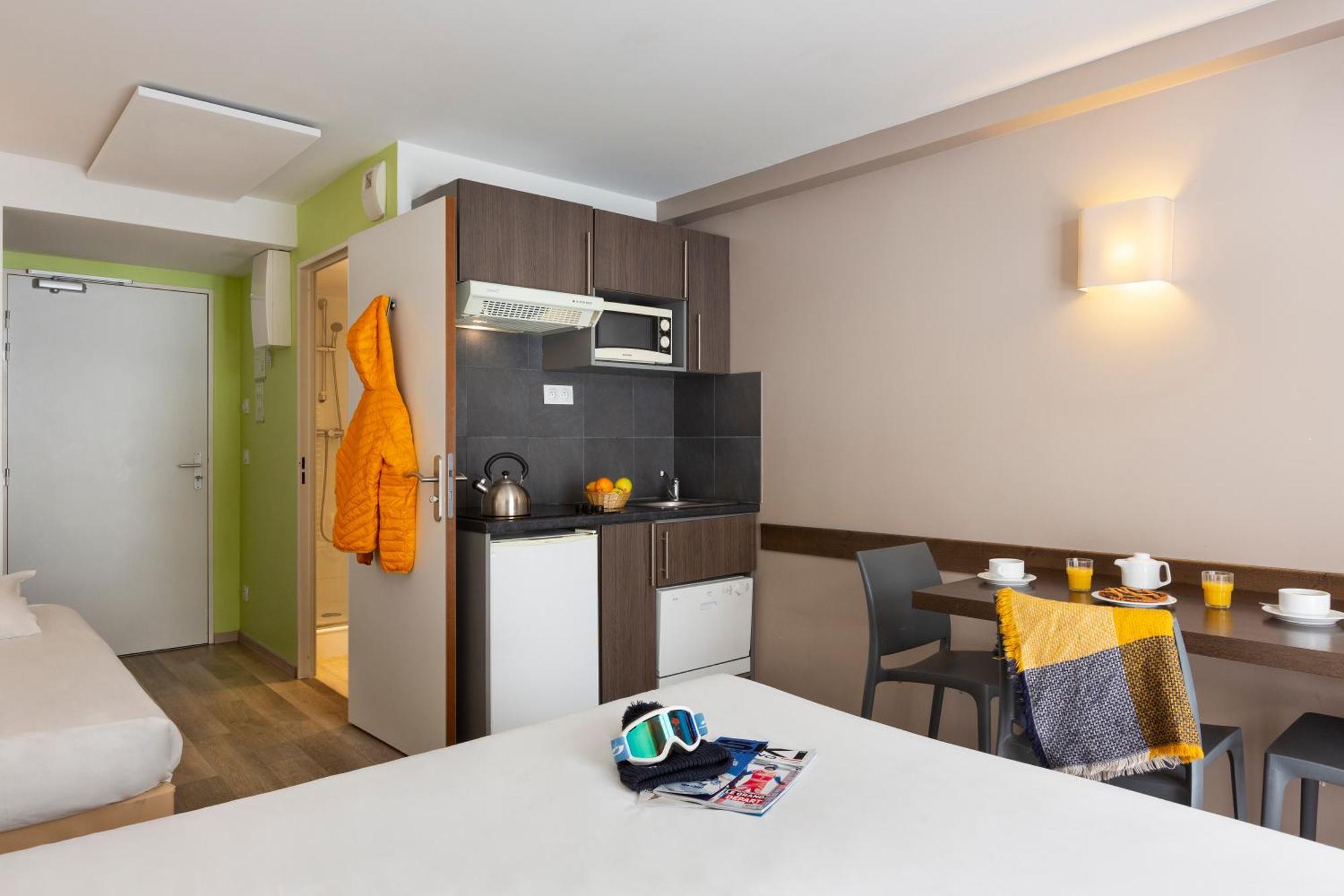 Sowell Residences Pierre Blanche Saint-Martin-de-Belleville Bagian luar foto